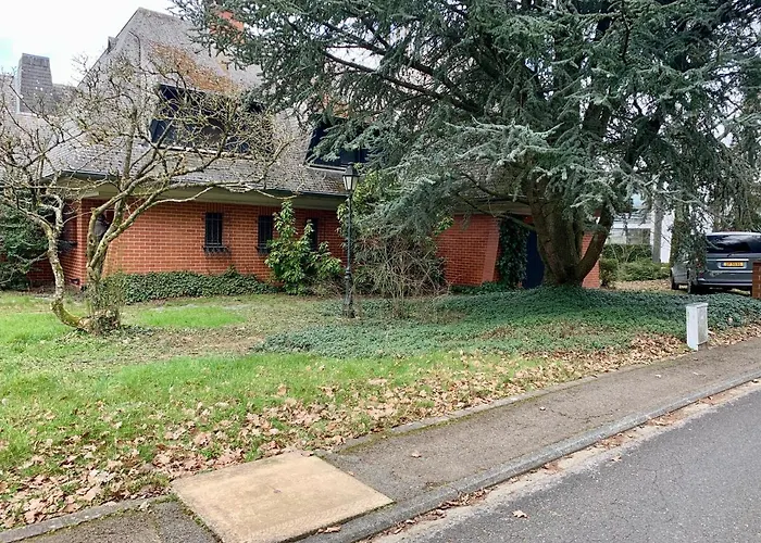 Semesterbostad Des Hurlevents Bourglinster